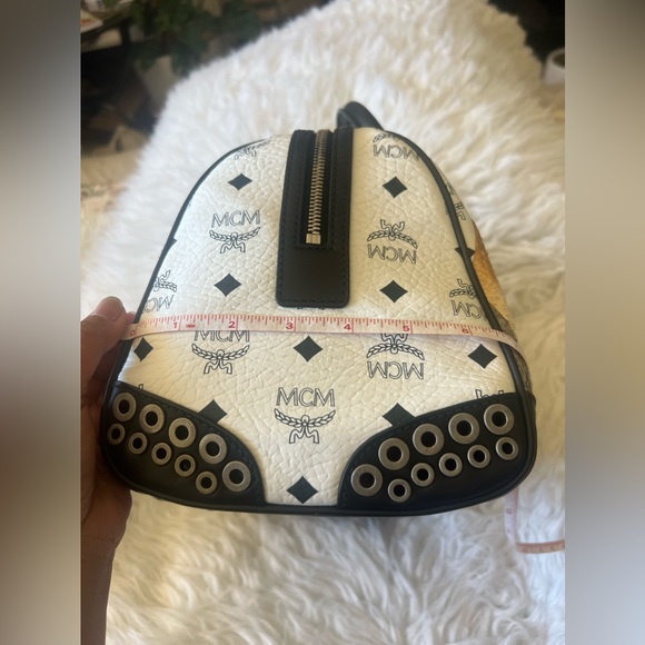 MCM MILANO BOSTON LIMITED - Picture 17 of 17